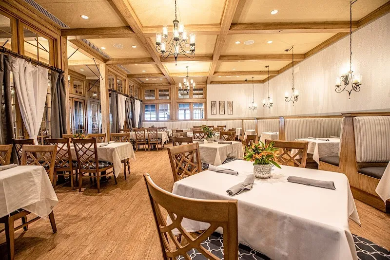 Evans Prairie - Country Club Restaurant